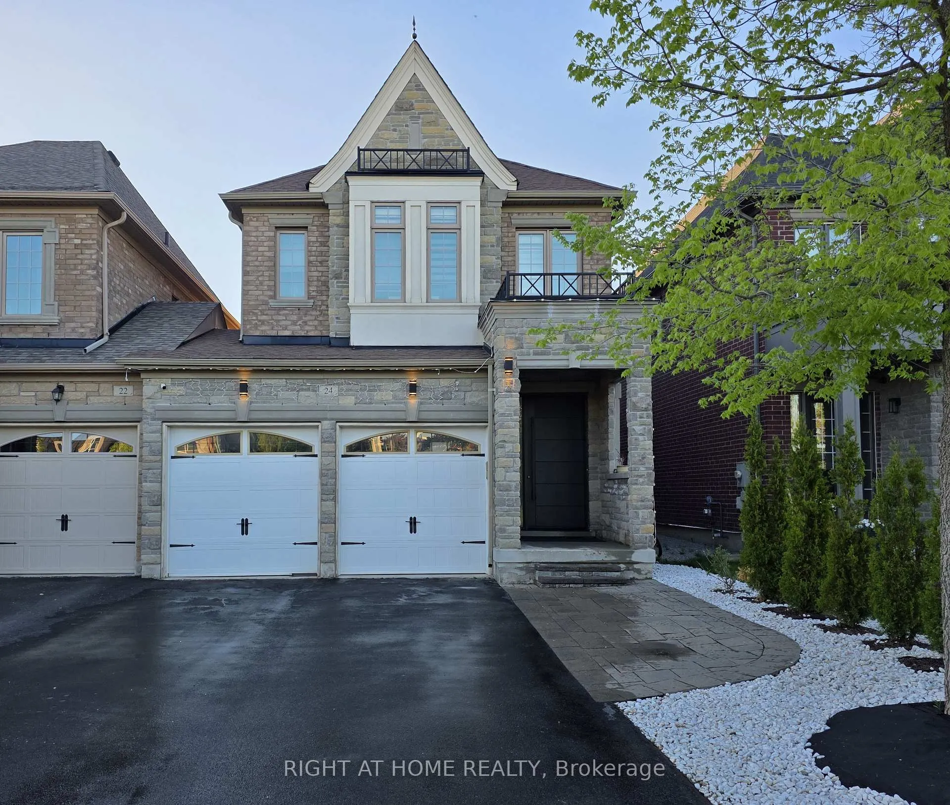Photo 25 of 24 Wells Orchard Crescent, King, King City — HOMEH