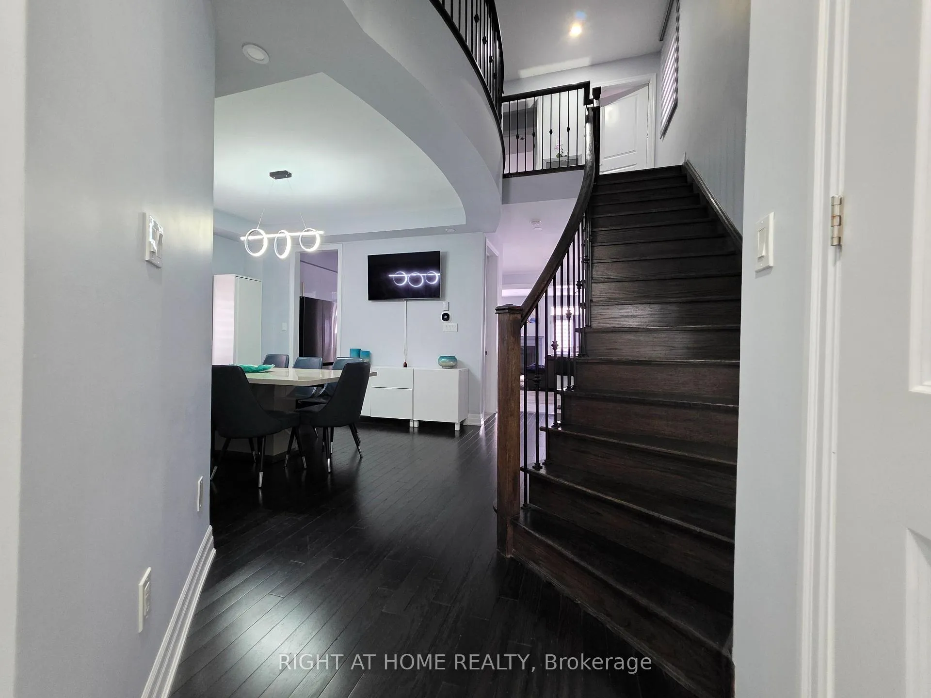 Photo 27 of 24 Wells Orchard Crescent, King, King City — HOMEH