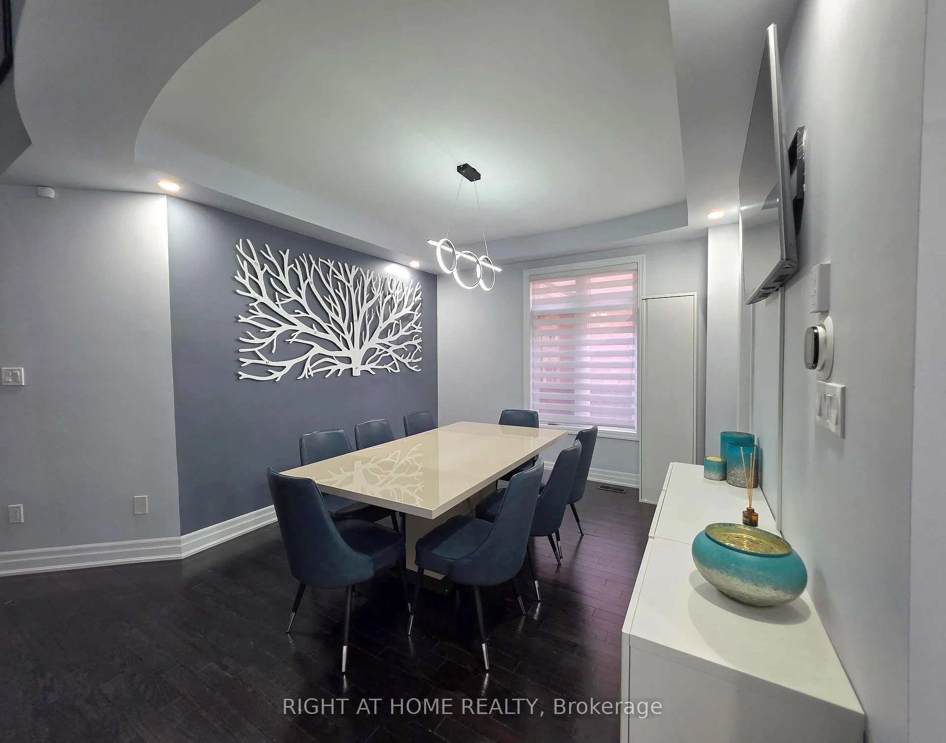 Photo 1 of 24 Wells Orchard Crescent, King, King City — HOMEH