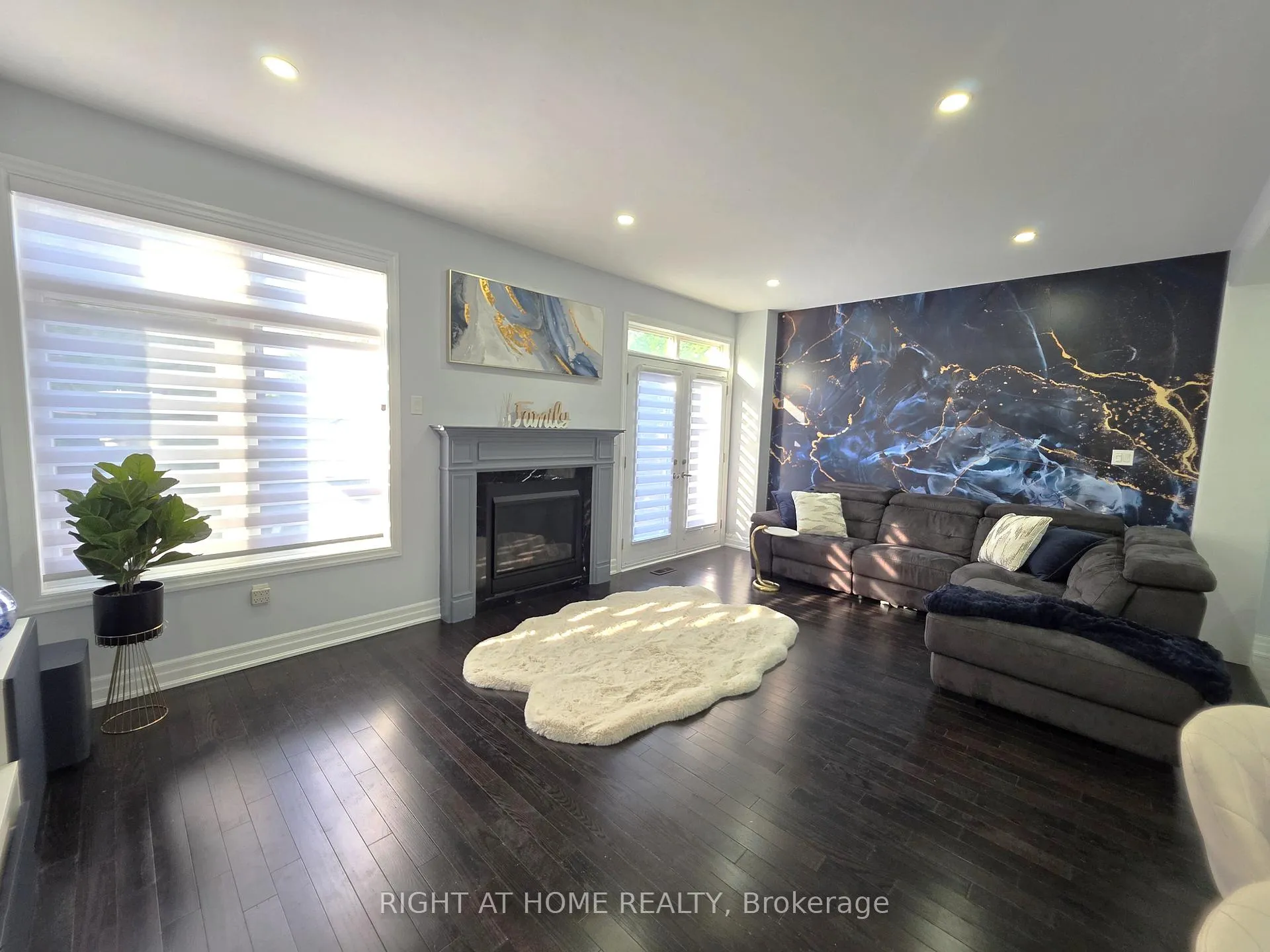 Photo 9 of 24 Wells Orchard Crescent, King, King City — HOMEH