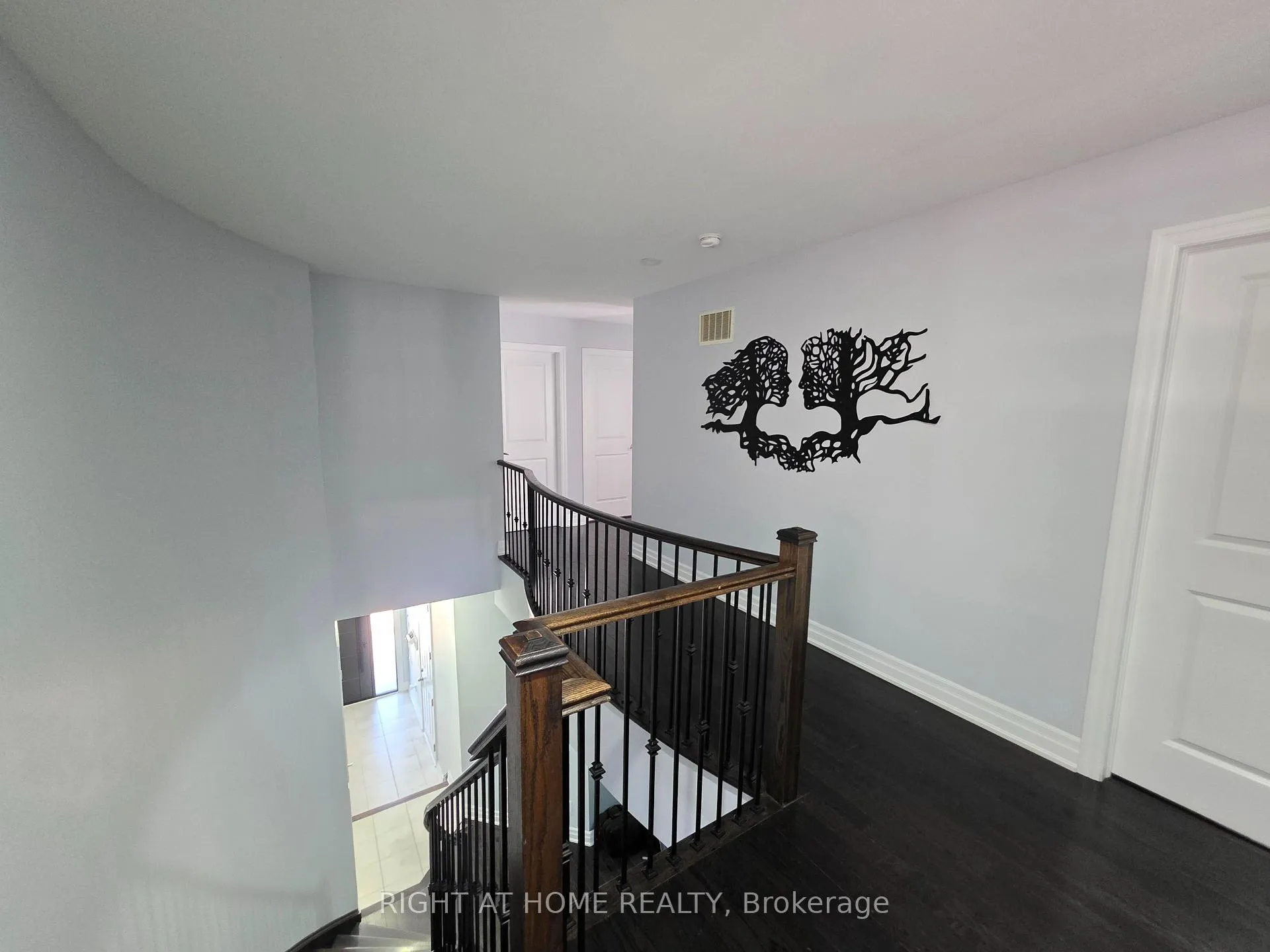 Photo 12 of 24 Wells Orchard Crescent, King, King City — HOMEH