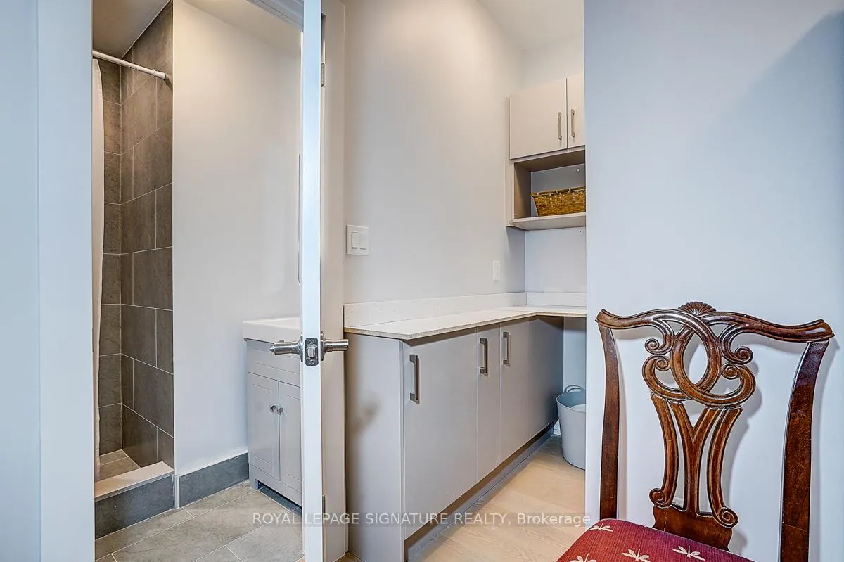 Photo 12 of Unit 4, 252 Annette Street, Toronto, Junction Area — HOMEH