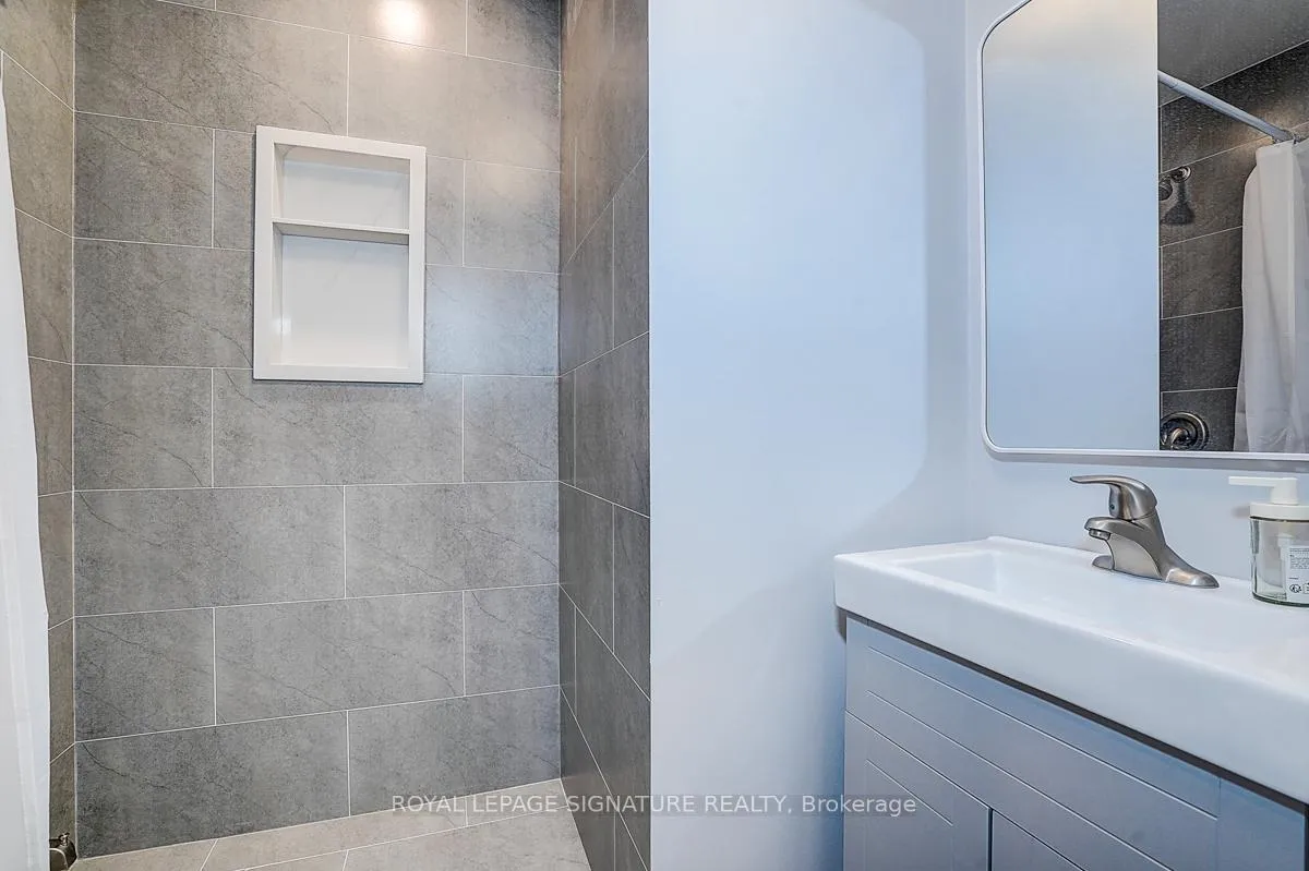 Photo 13 of Unit 4, 252 Annette Street, Toronto, Junction Area — HOMEH