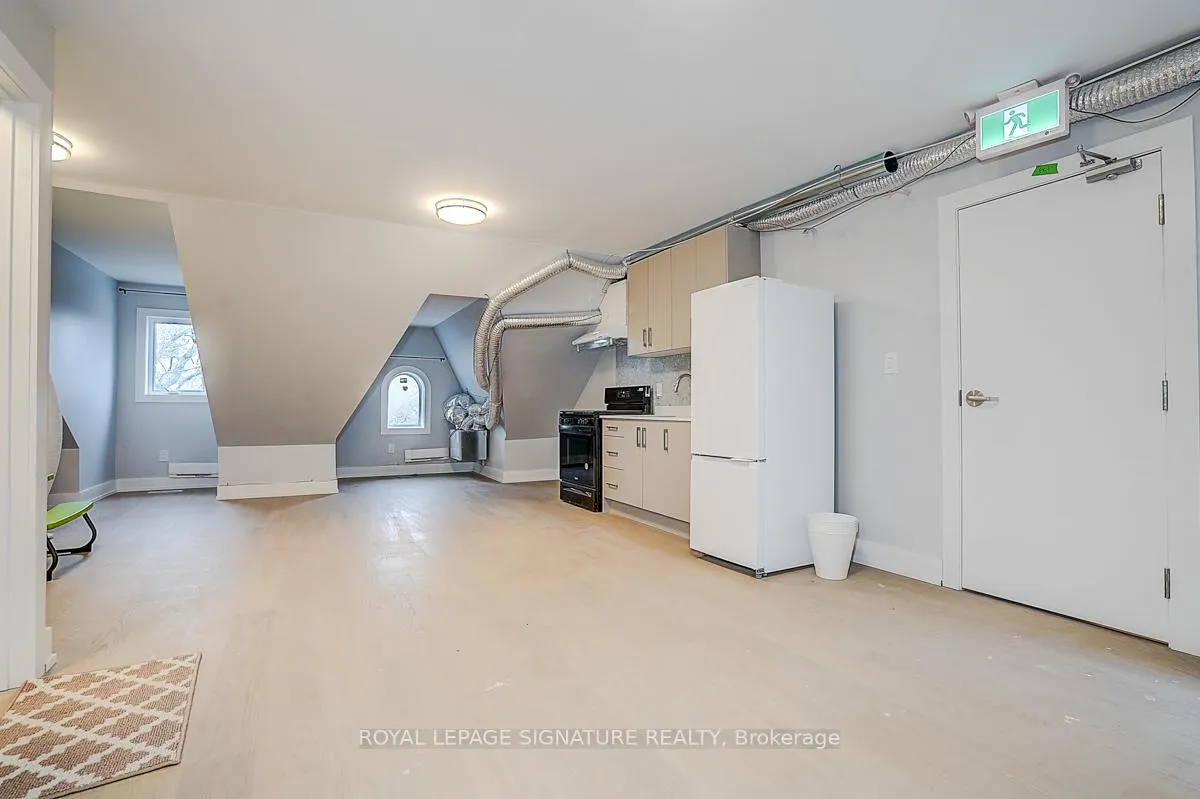 Photo 7 of Unit 5, 252 Annette Street, Toronto, Junction Area — HOMEH