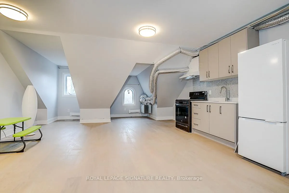 Photo 9 of Unit 5, 252 Annette Street, Toronto, Junction Area — HOMEH