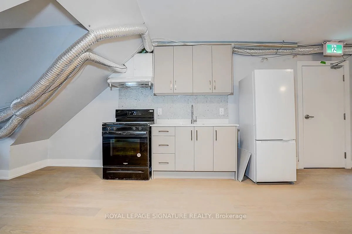 Photo 11 of Unit 5, 252 Annette Street, Toronto, Junction Area — HOMEH