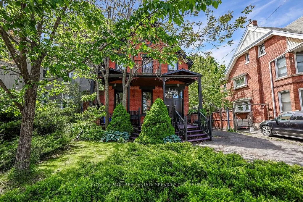 Photo of 100 Wentworth Street S