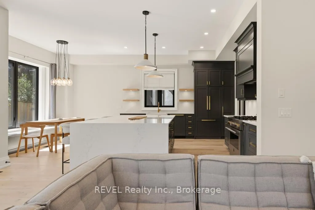 Photo 8 of 6206 Lucia Drive, Niagara Falls, Stamford — HOMEH