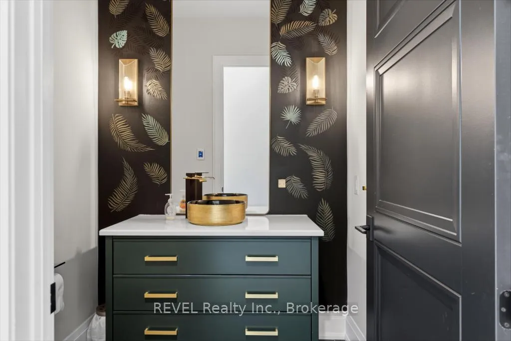 Photo 16 of 6206 Lucia Drive, Niagara Falls, Stamford — HOMEH