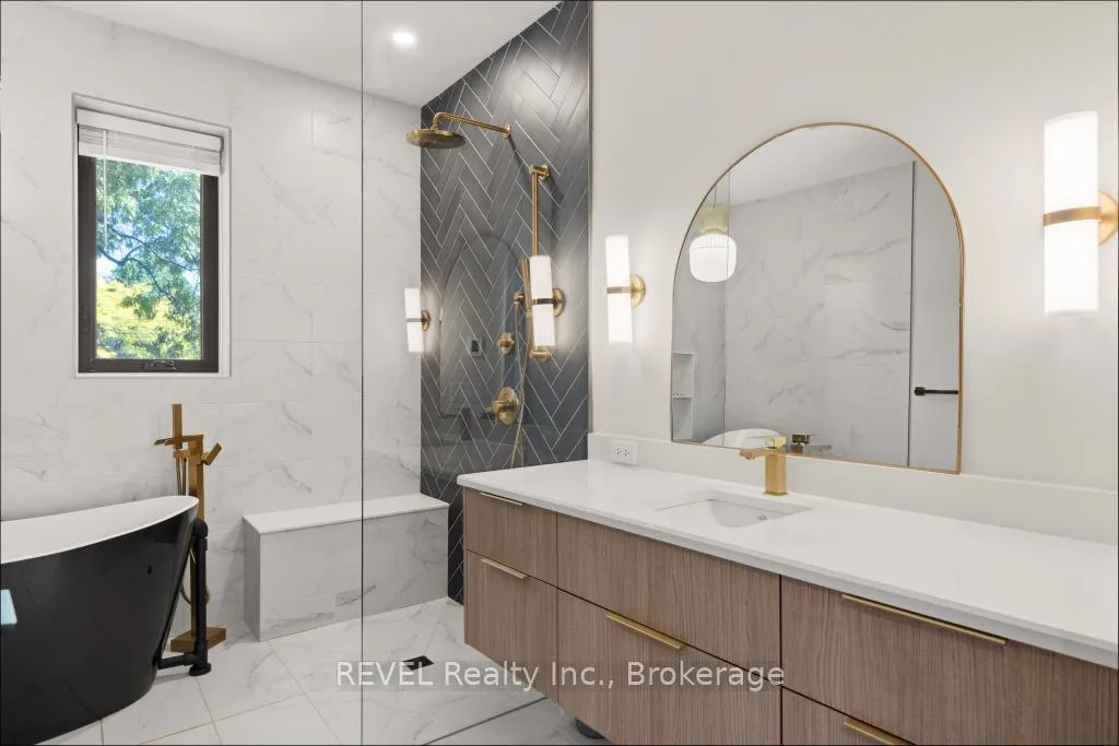 Photo 21 of 6206 Lucia Drive, Niagara Falls, Stamford — HOMEH