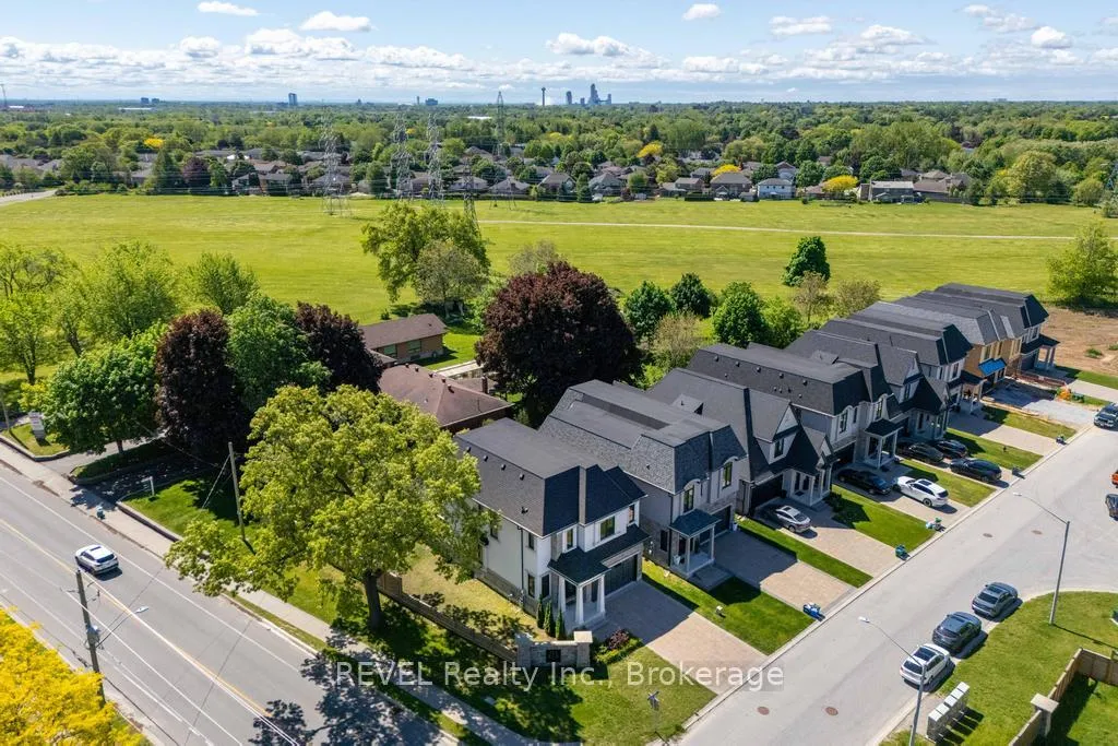 Photo 37 of 6206 Lucia Drive, Niagara Falls, Stamford — HOMEH