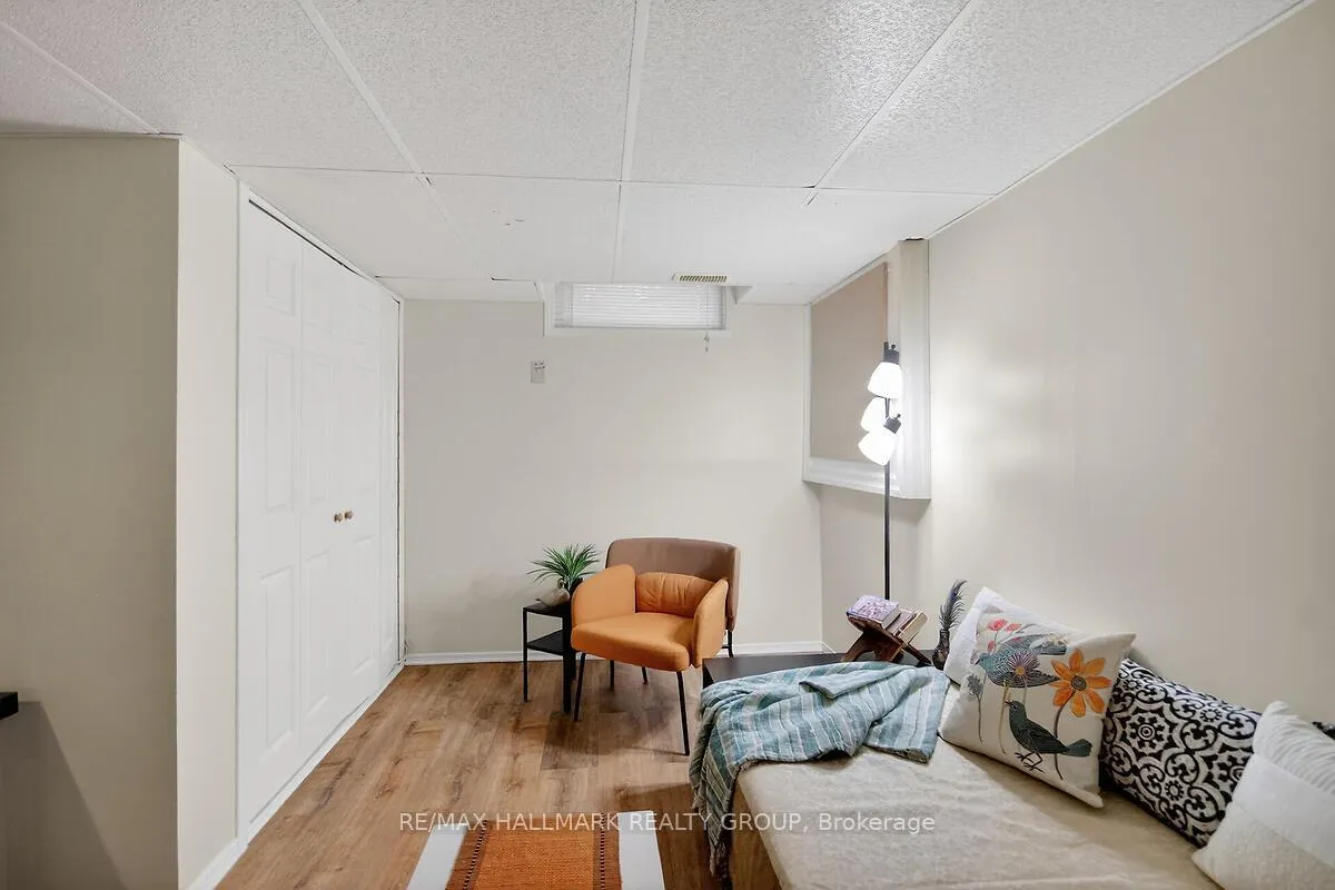 Photo 22 of Unit D, 158 Valley Stream Drive, Ottawa, Leslie Park — HOMEH