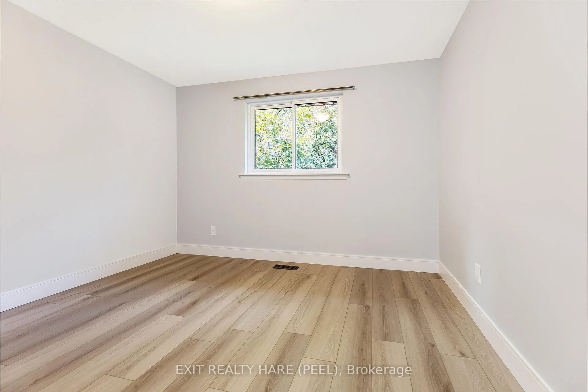 Photo 22 of 5 Garside Crescent, Brampton, Northgate — HOMEH