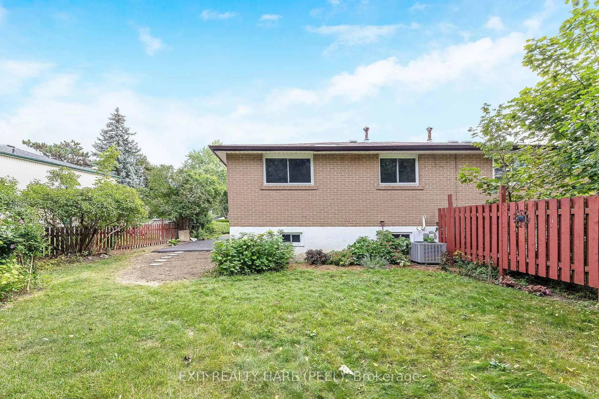 Photo 34 of 5 Garside Crescent, Brampton, Northgate — HOMEH