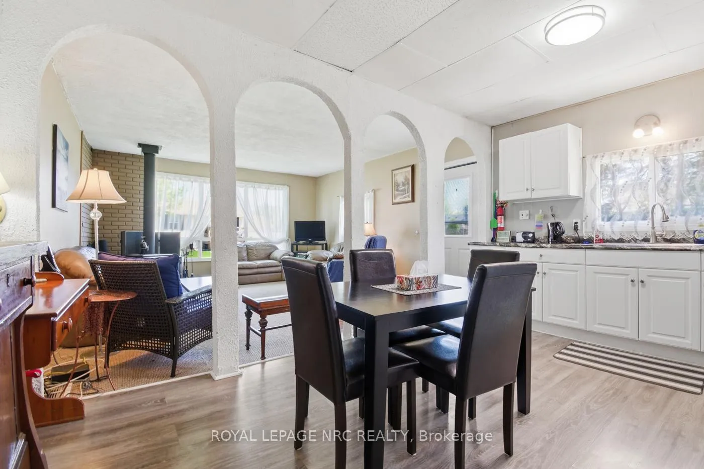 Photo 10 of 5 Melrose Avenue, Thorold, Port Robinson — HOMEH