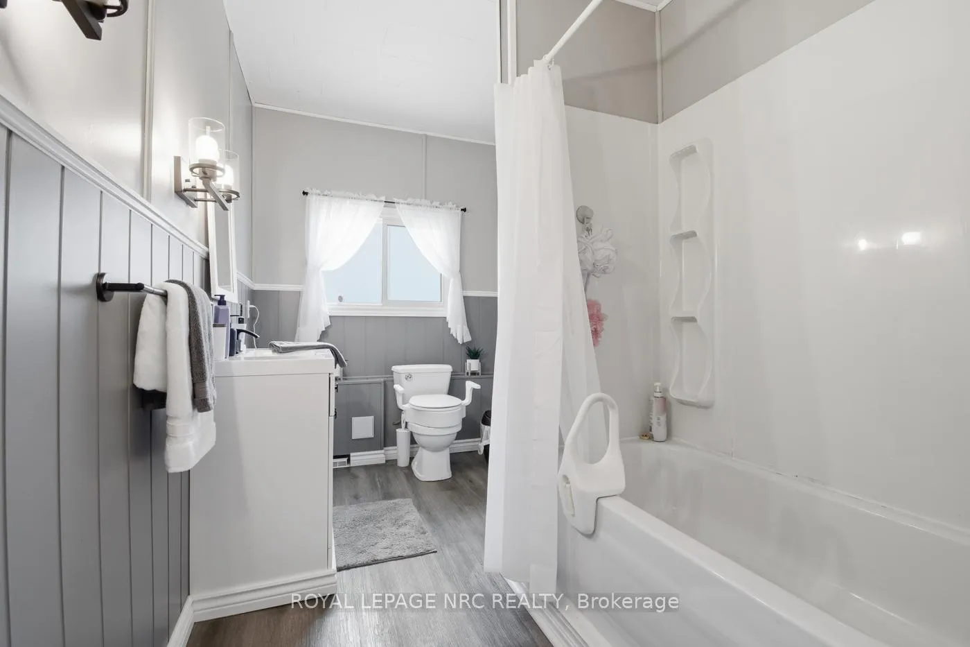 Photo 11 of 5 Melrose Avenue, Thorold, Port Robinson — HOMEH