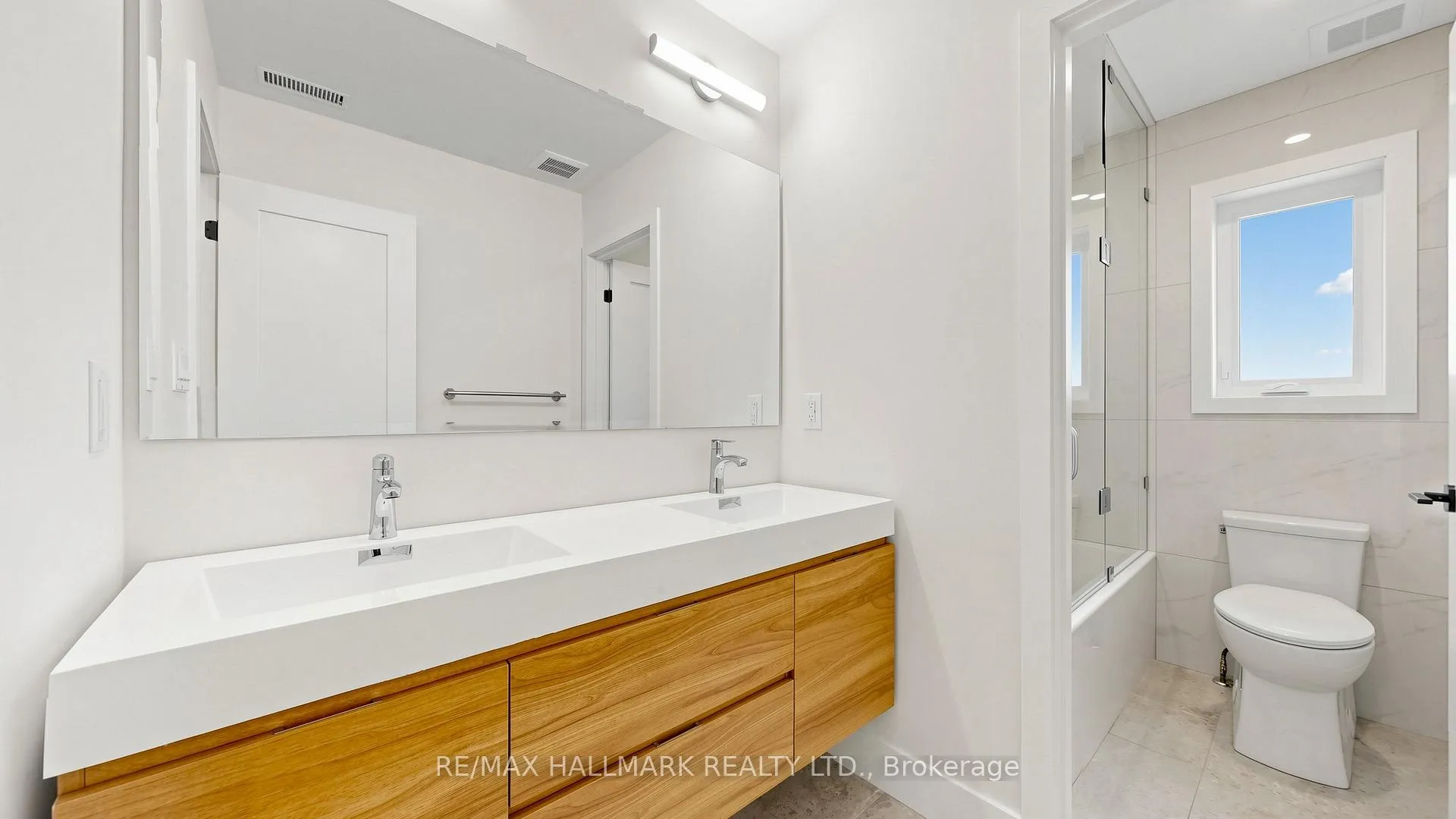 Photo 11 of Unit Second Floor, 367 Woodmount Avenue, Toronto, East York — HOMEH