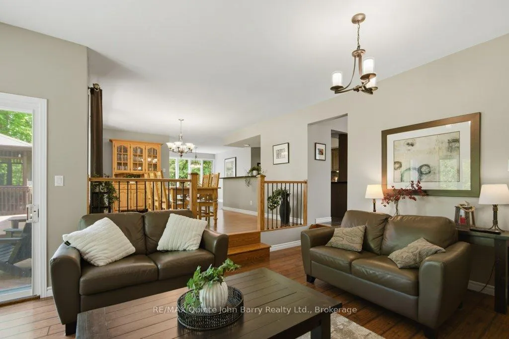Photo 8 of 256 Colonial Drive, Quinte West, Murray Ward — HOMEH