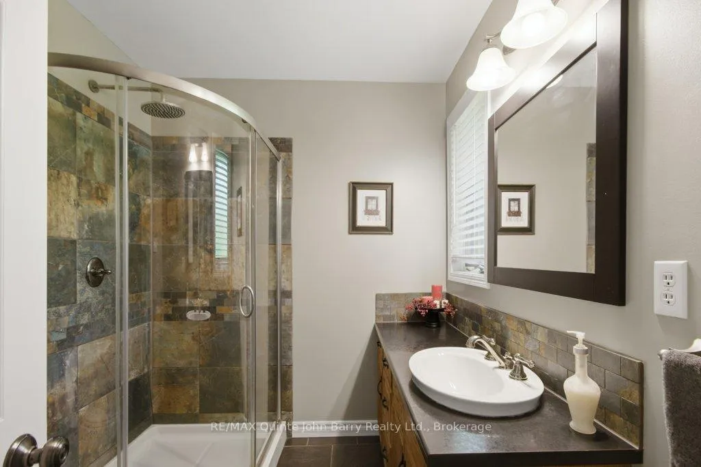 Photo 20 of 256 Colonial Drive, Quinte West, Murray Ward — HOMEH