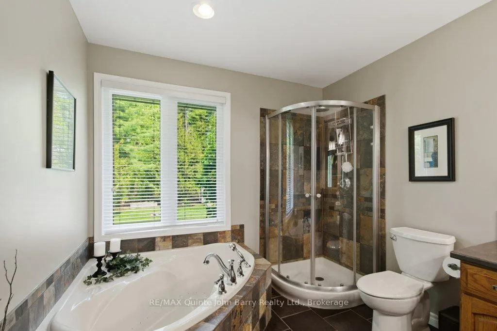 Photo 26 of 256 Colonial Drive, Quinte West, Murray Ward — HOMEH