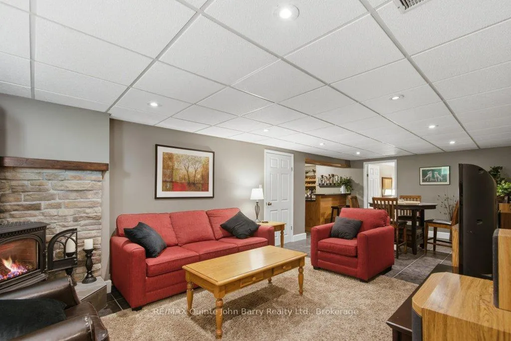 Photo 27 of 256 Colonial Drive, Quinte West, Murray Ward — HOMEH