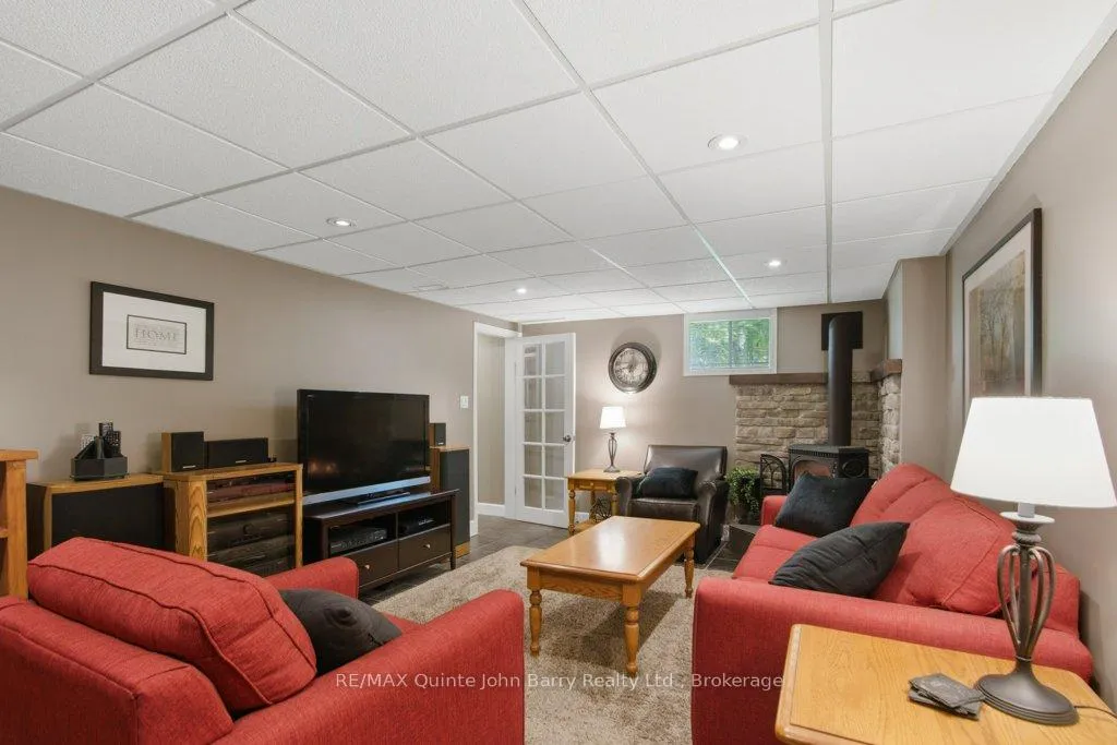 Photo 29 of 256 Colonial Drive, Quinte West, Murray Ward — HOMEH