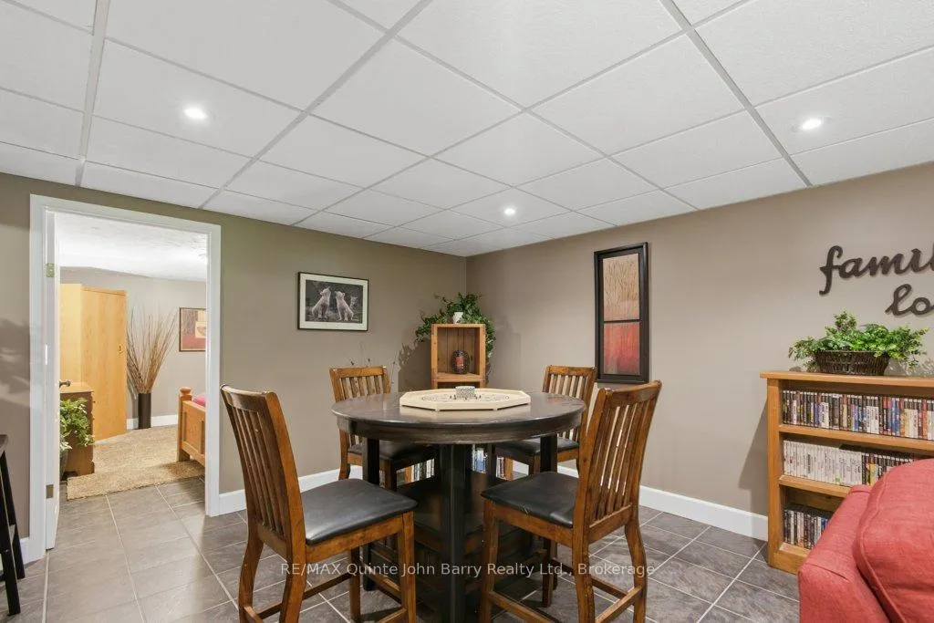 Photo 30 of 256 Colonial Drive, Quinte West, Murray Ward — HOMEH