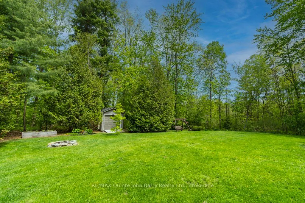 Photo 35 of 256 Colonial Drive, Quinte West, Murray Ward — HOMEH