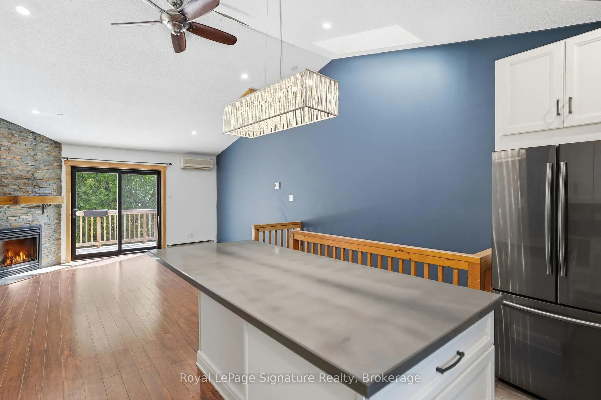 Photo 13 of 585 Oxbow Crescent, Collingwood — HOMEH