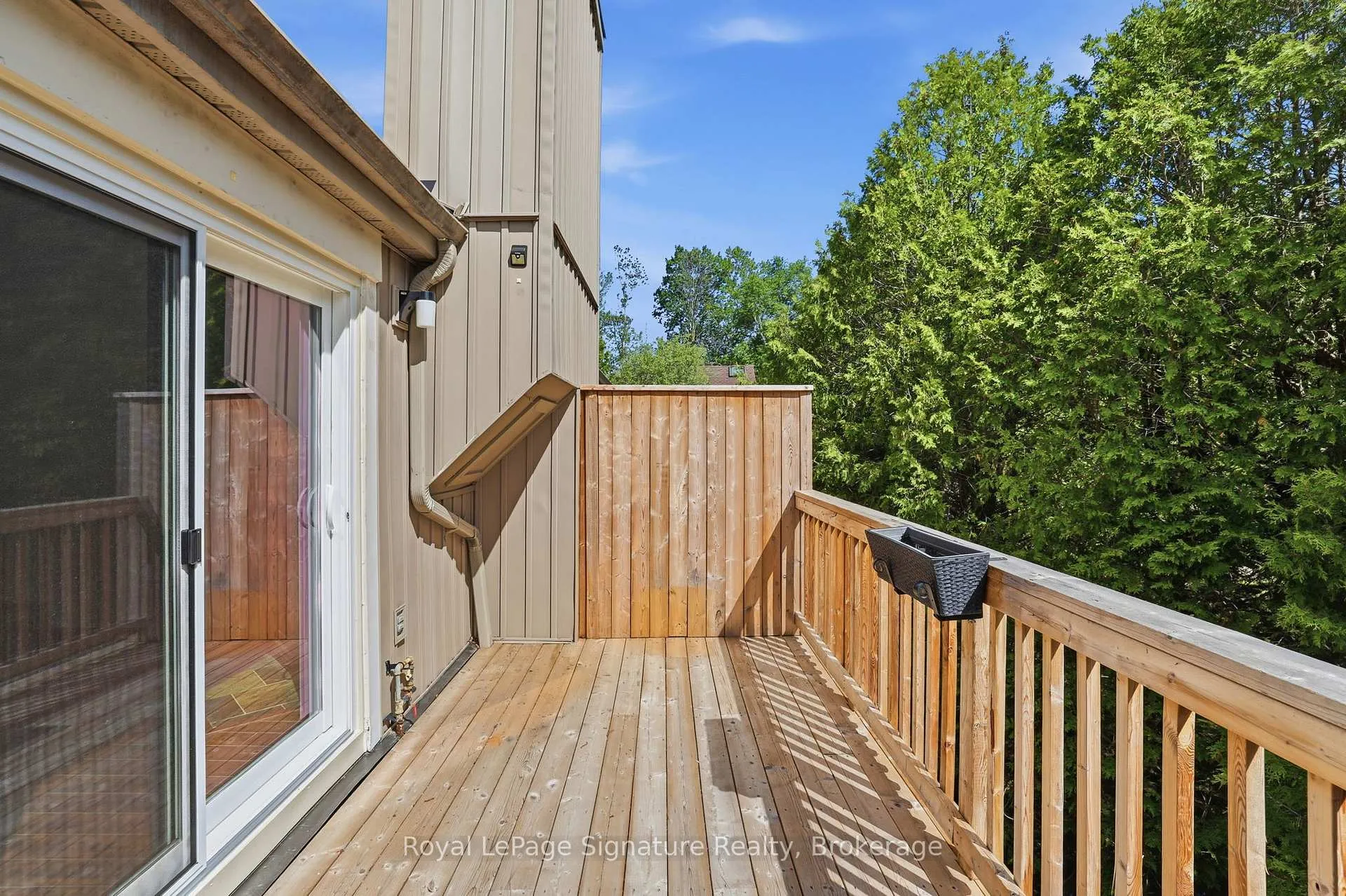 Photo 27 of 585 Oxbow Crescent, Collingwood — HOMEH