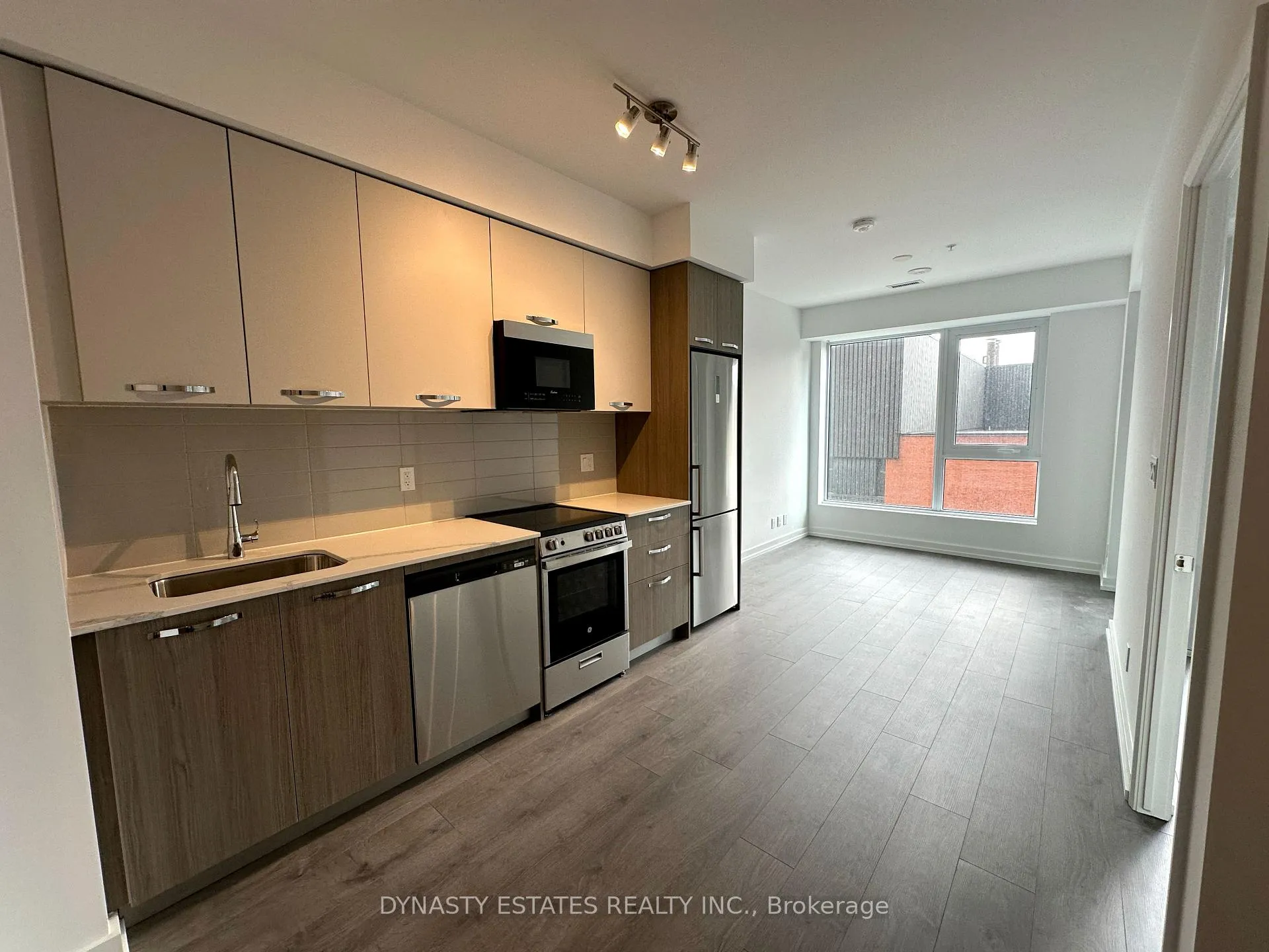 Photo 9 of Unit 411, 75 James Street S, Hamilton, Corktown — HOMEH