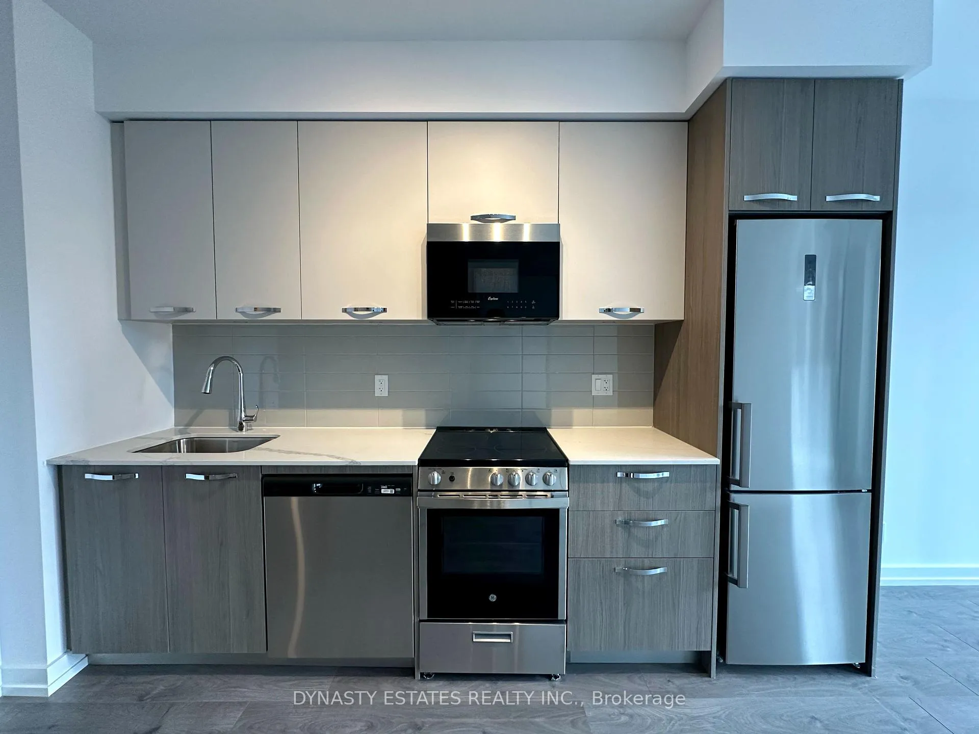 Photo 10 of Unit 411, 75 James Street S, Hamilton, Corktown — HOMEH