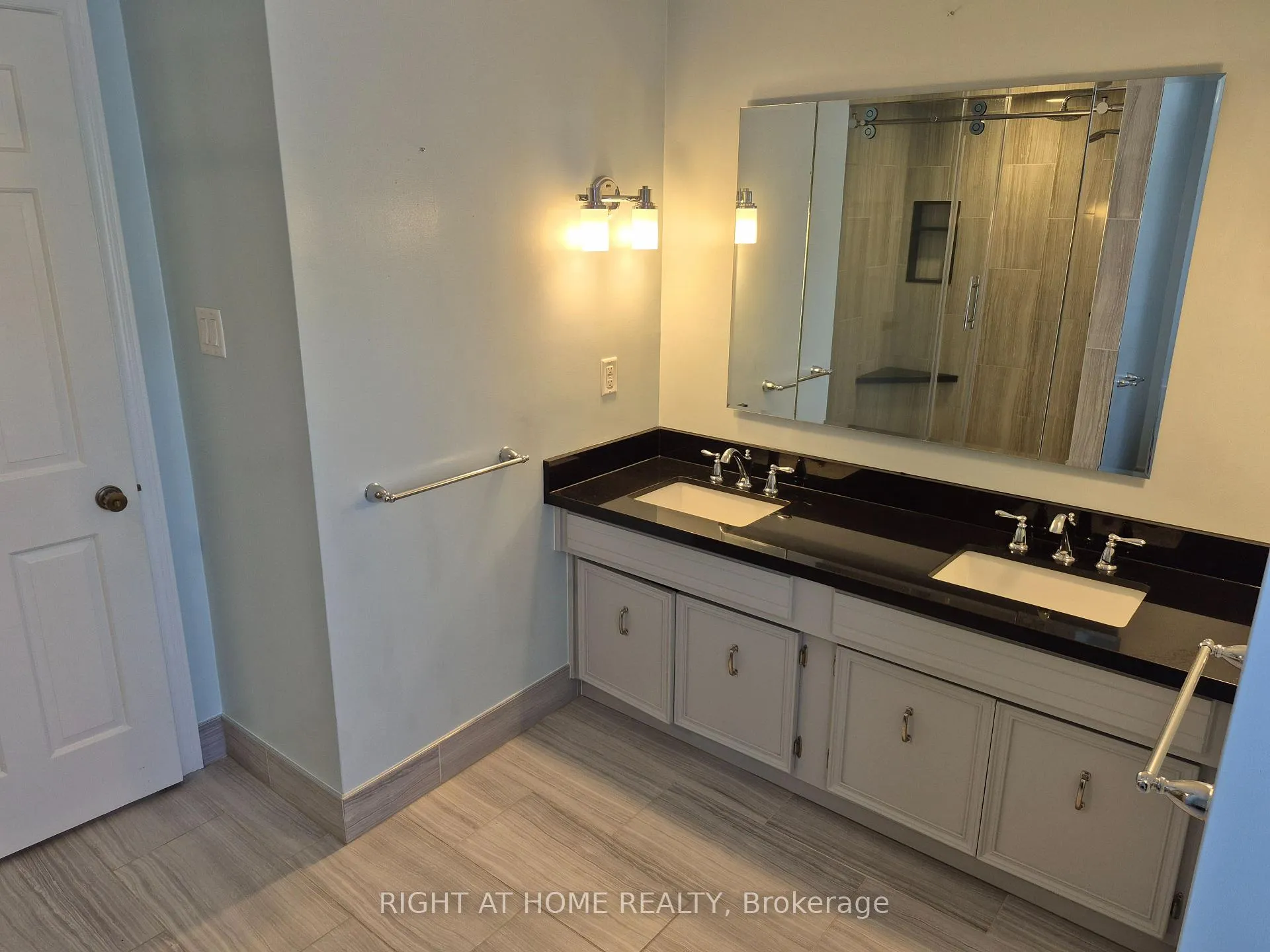 Photo 44 of 21 Post Horn Place, Waterloo, Beechwood — HOMEH