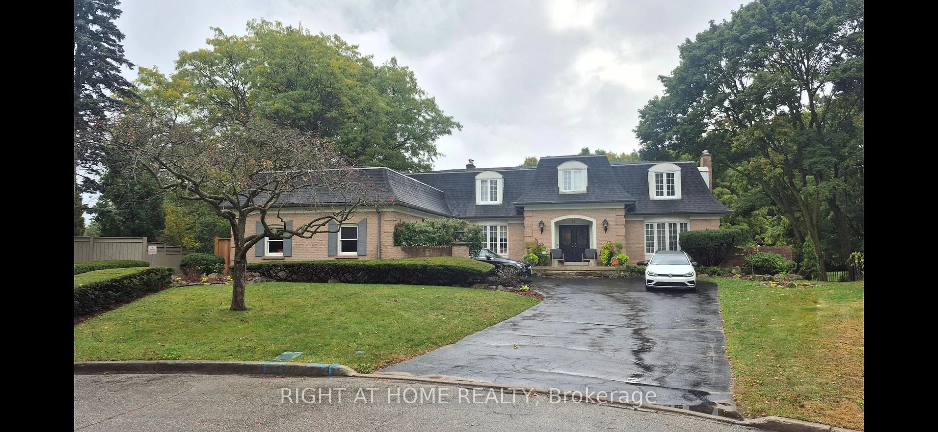 Photo 4 of 21 Post Horn Place, Waterloo, Beechwood — HOMEH