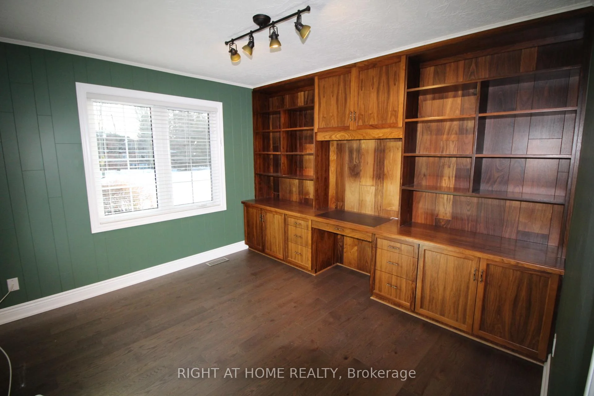 Photo 54 of 21 Post Horn Place, Waterloo, Beechwood — HOMEH