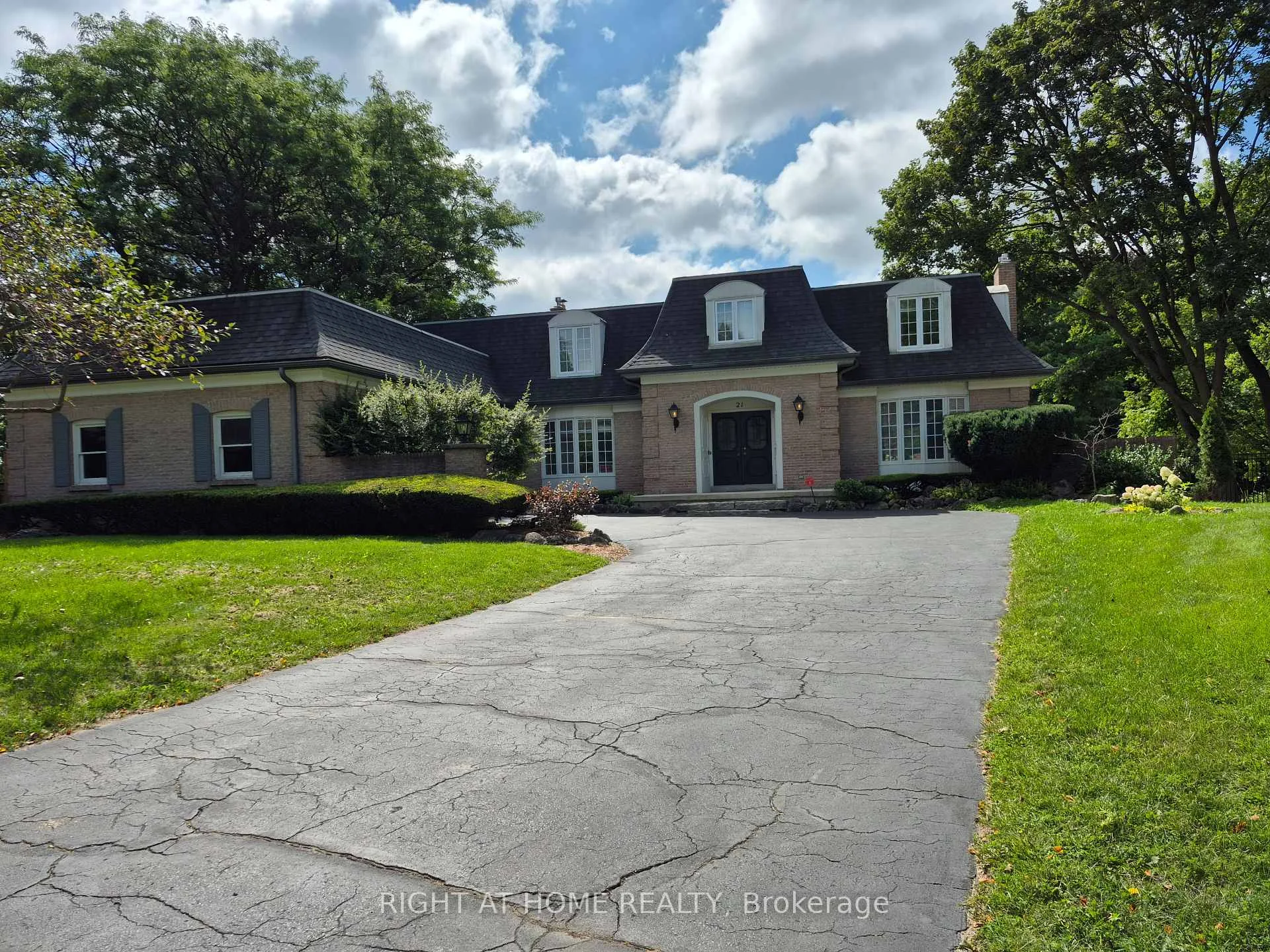 Photo 53 of 21 Post Horn Place, Waterloo, Beechwood — HOMEH