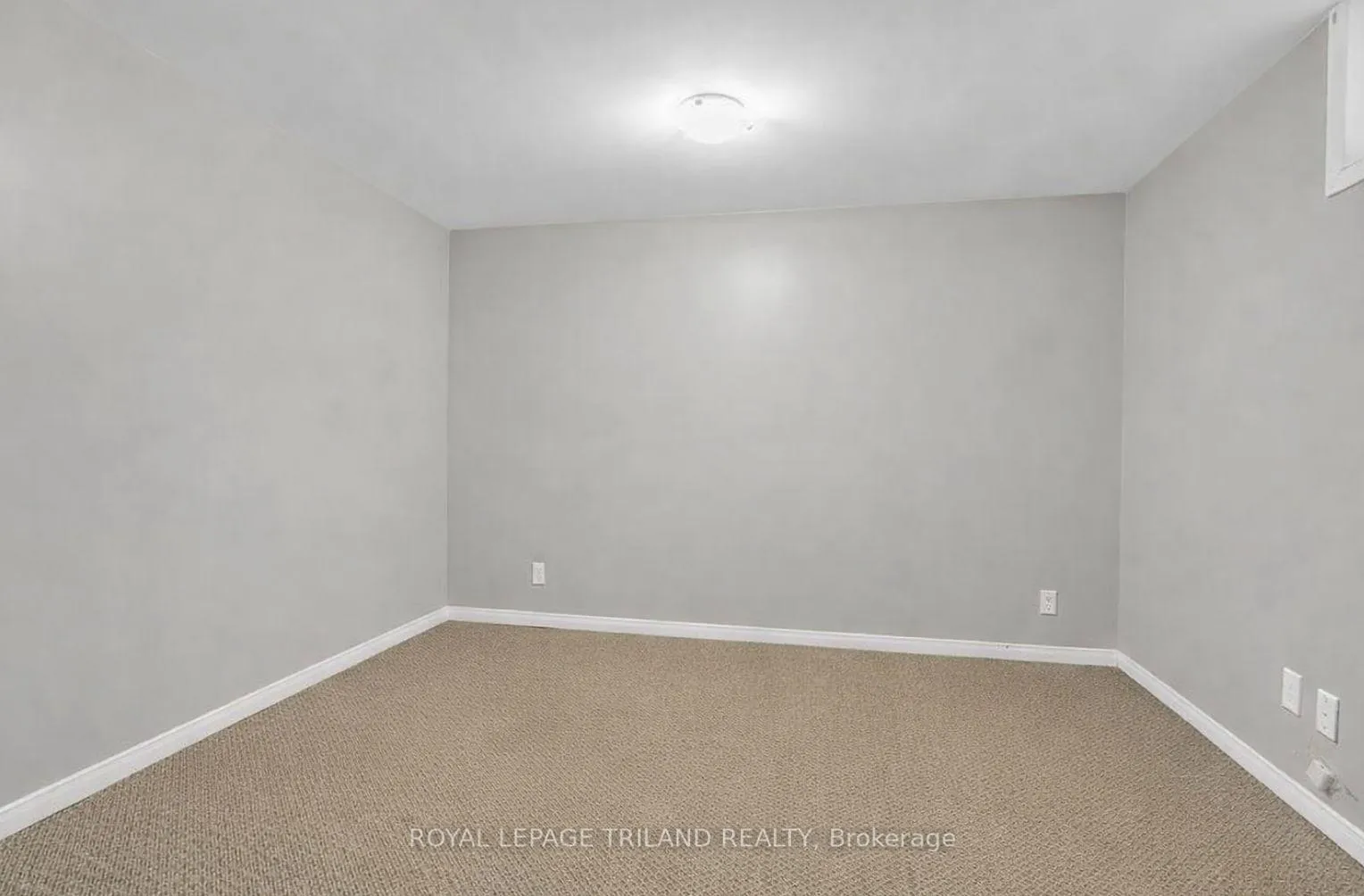 Photo 7 of Unit B, 197A Cedarvale Crescent, Waterloo — HOMEH