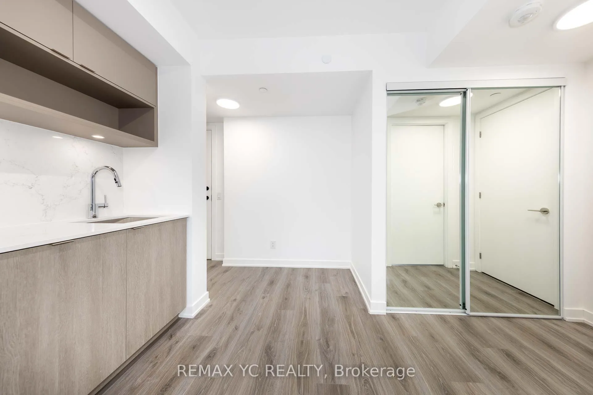 Photo 6 of Unit 3301, 100 Queen Street E, Toronto, Church-Yonge Corridor — HOMEH