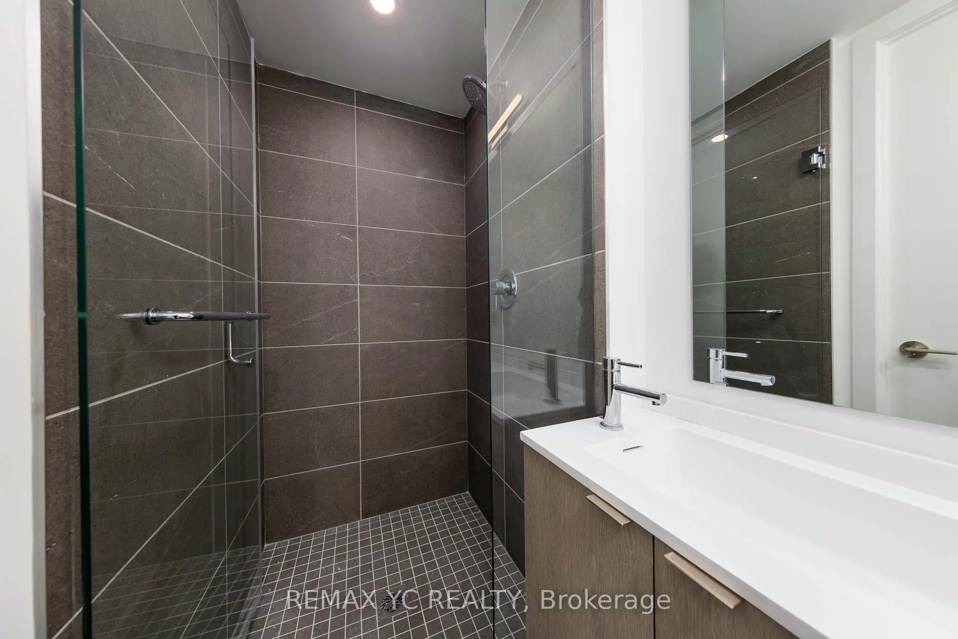 Photo 13 of Unit 3301, 100 Queen Street E, Toronto, Church-Yonge Corridor — HOMEH