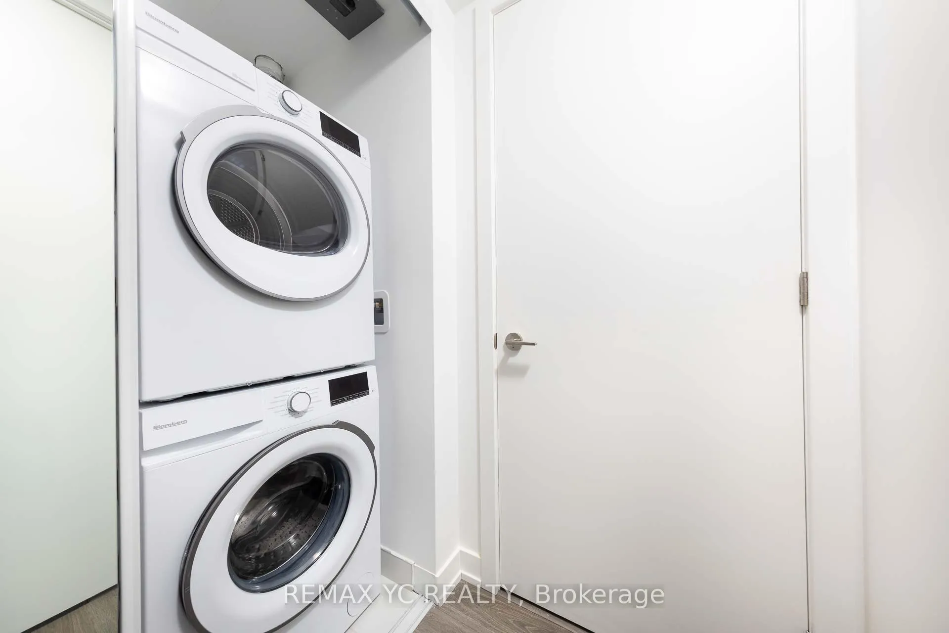 Photo 14 of Unit 3301, 100 Queen Street E, Toronto, Church-Yonge Corridor — HOMEH
