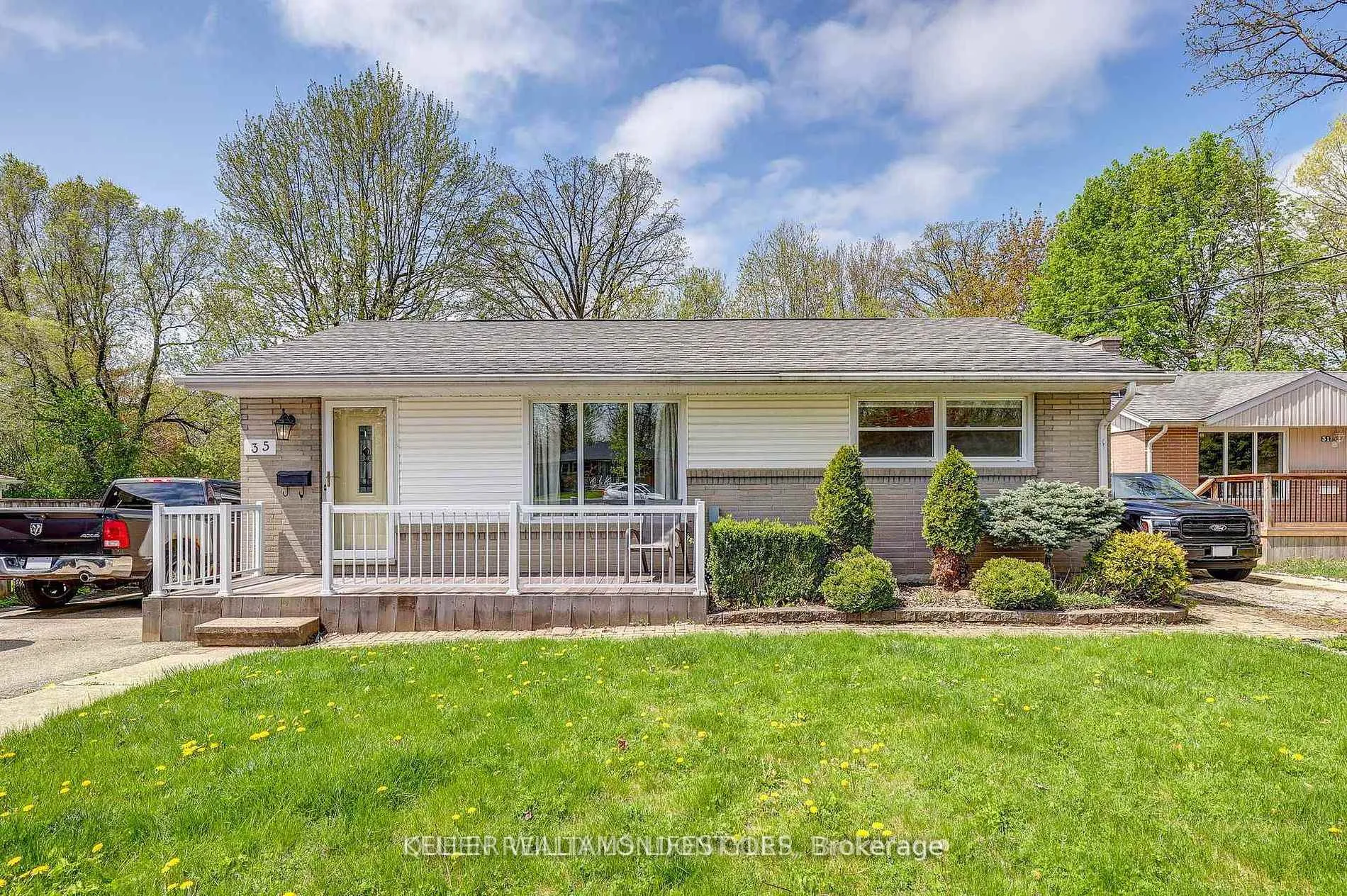 Photo 1 of 35 Thorncrest Crescent, London, South D — HOMEH
