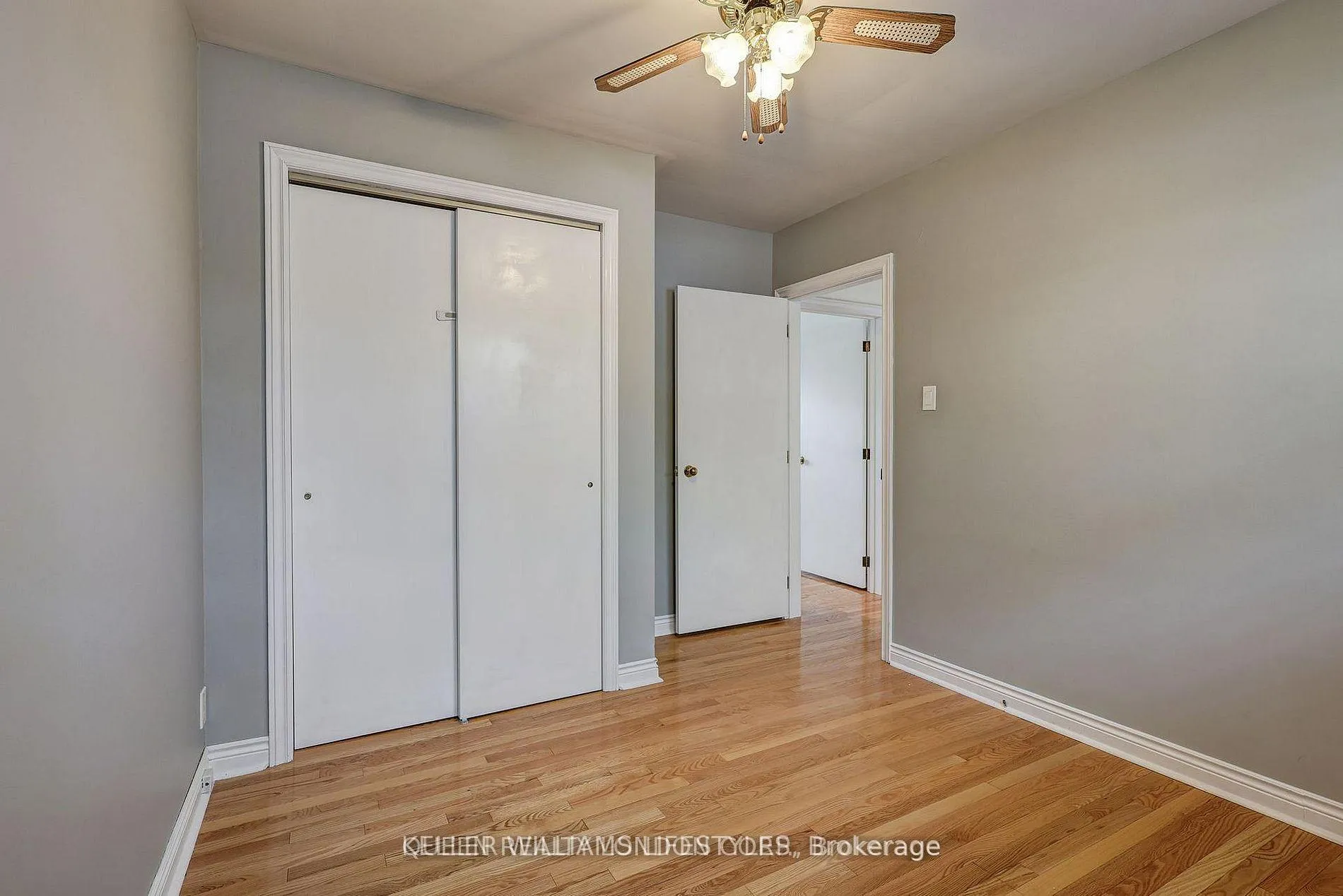 Photo 7 of 35 Thorncrest Crescent, London, South D — HOMEH
