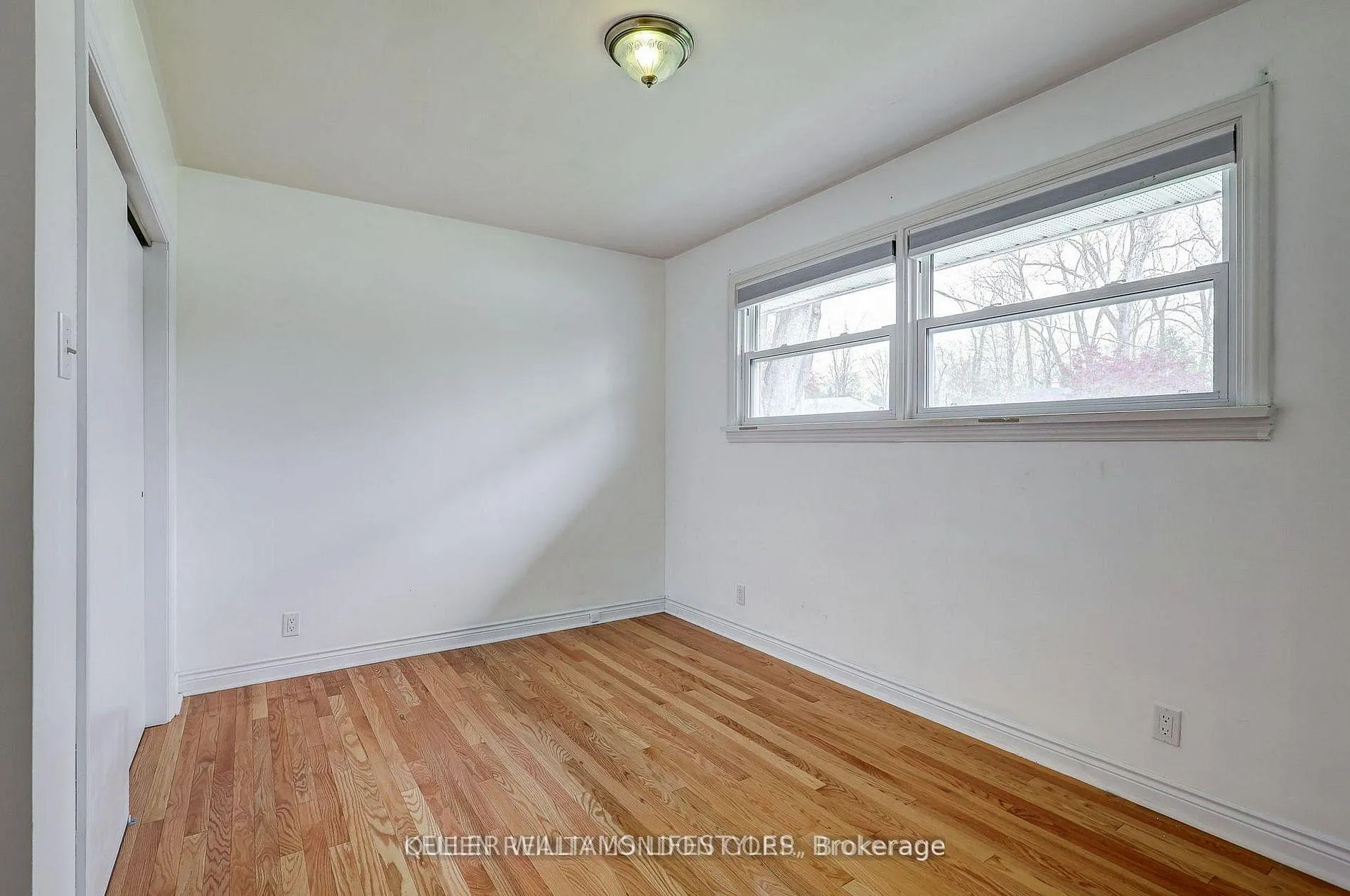 Photo 8 of 35 Thorncrest Crescent, London, South D — HOMEH