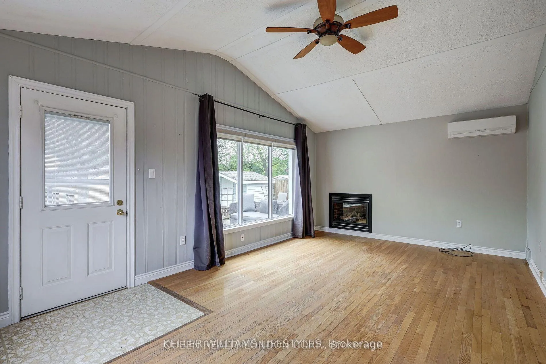 Photo 9 of 35 Thorncrest Crescent, London, South D — HOMEH