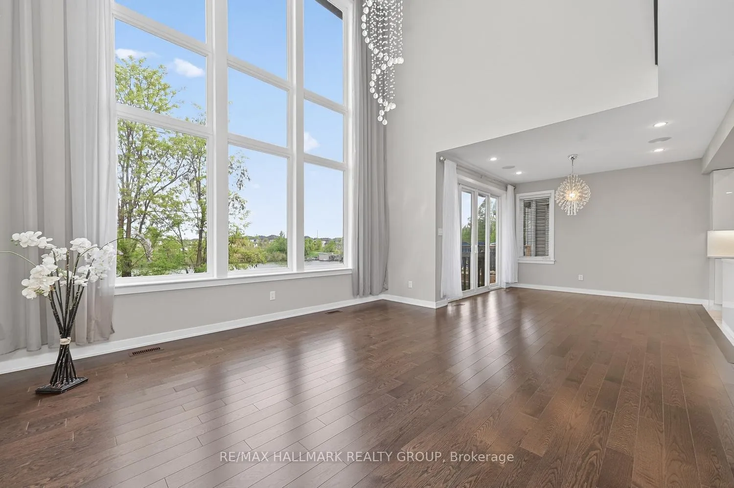 Photo 7 of 339 Andalusian Crescent, Ottawa, Kanata - Emerald Meadows/Trailwest — HOMEH
