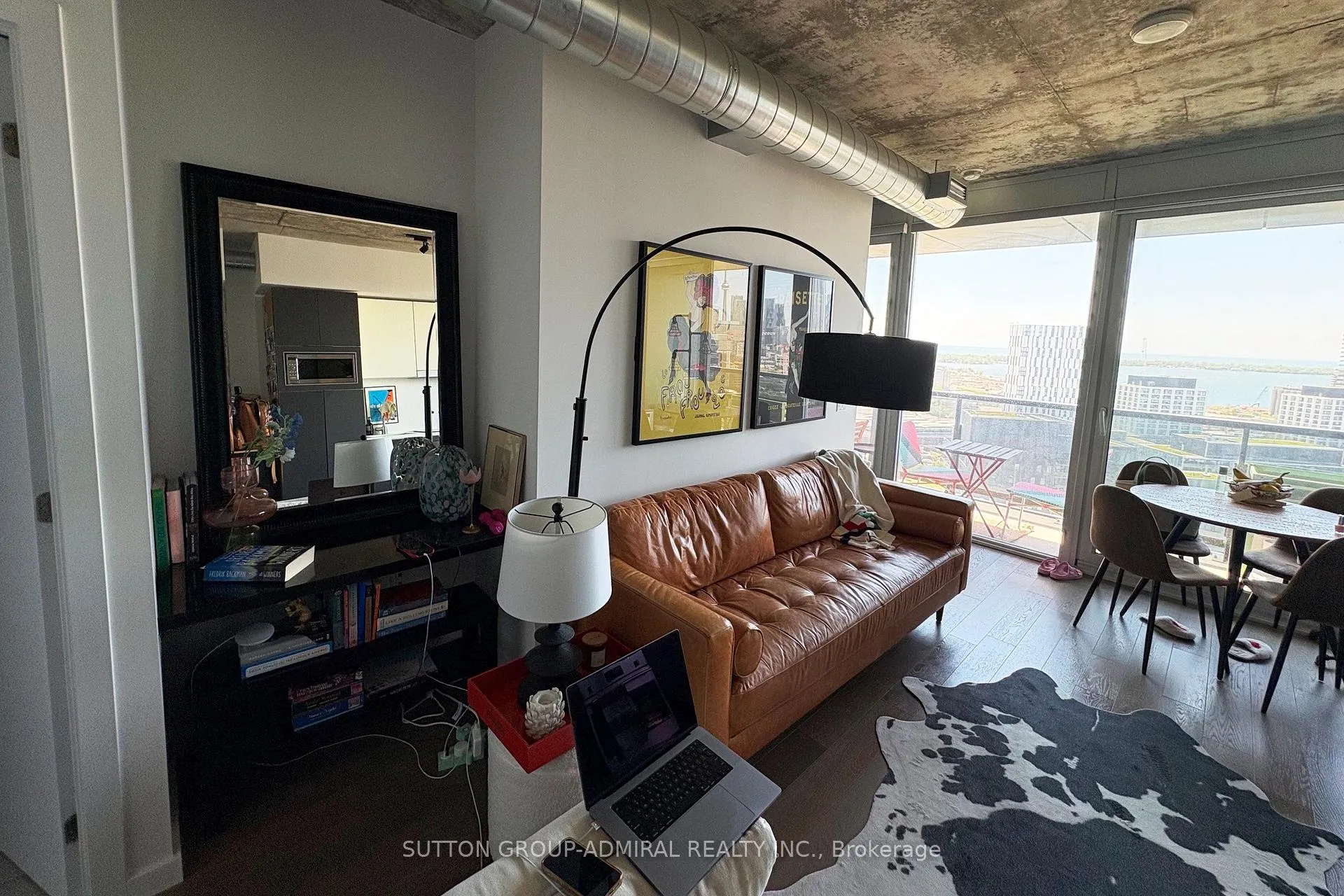 Front of Unit 2301, 170 Bayview Avenue