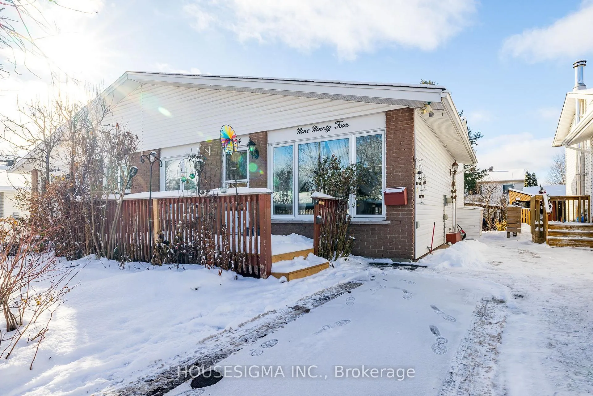 Photo 2 of 994 Charlton Drive, Ottawa, Carson Grove — HOMEH