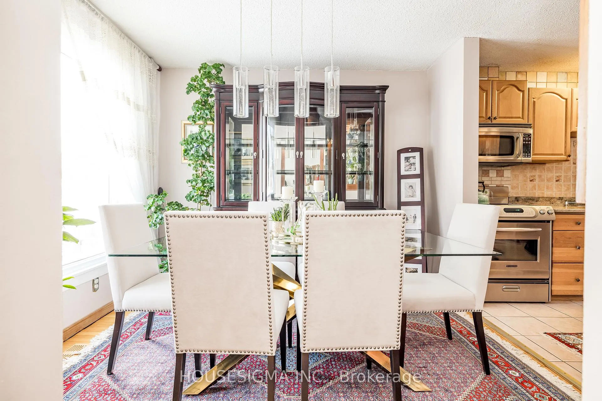 Photo 6 of 994 Charlton Drive, Ottawa, Carson Grove — HOMEH