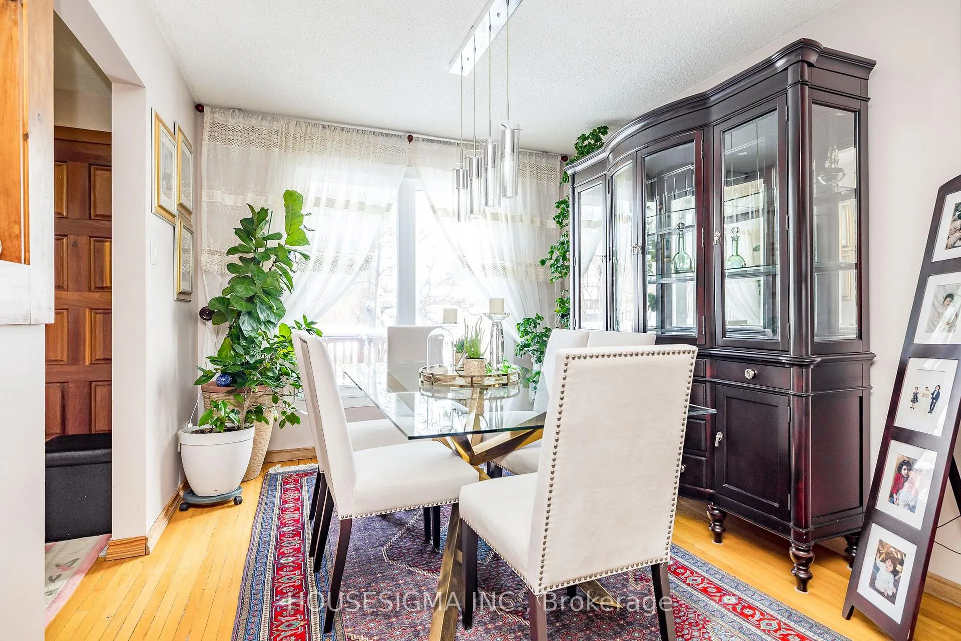 Photo 7 of 994 Charlton Drive, Ottawa, Carson Grove — HOMEH