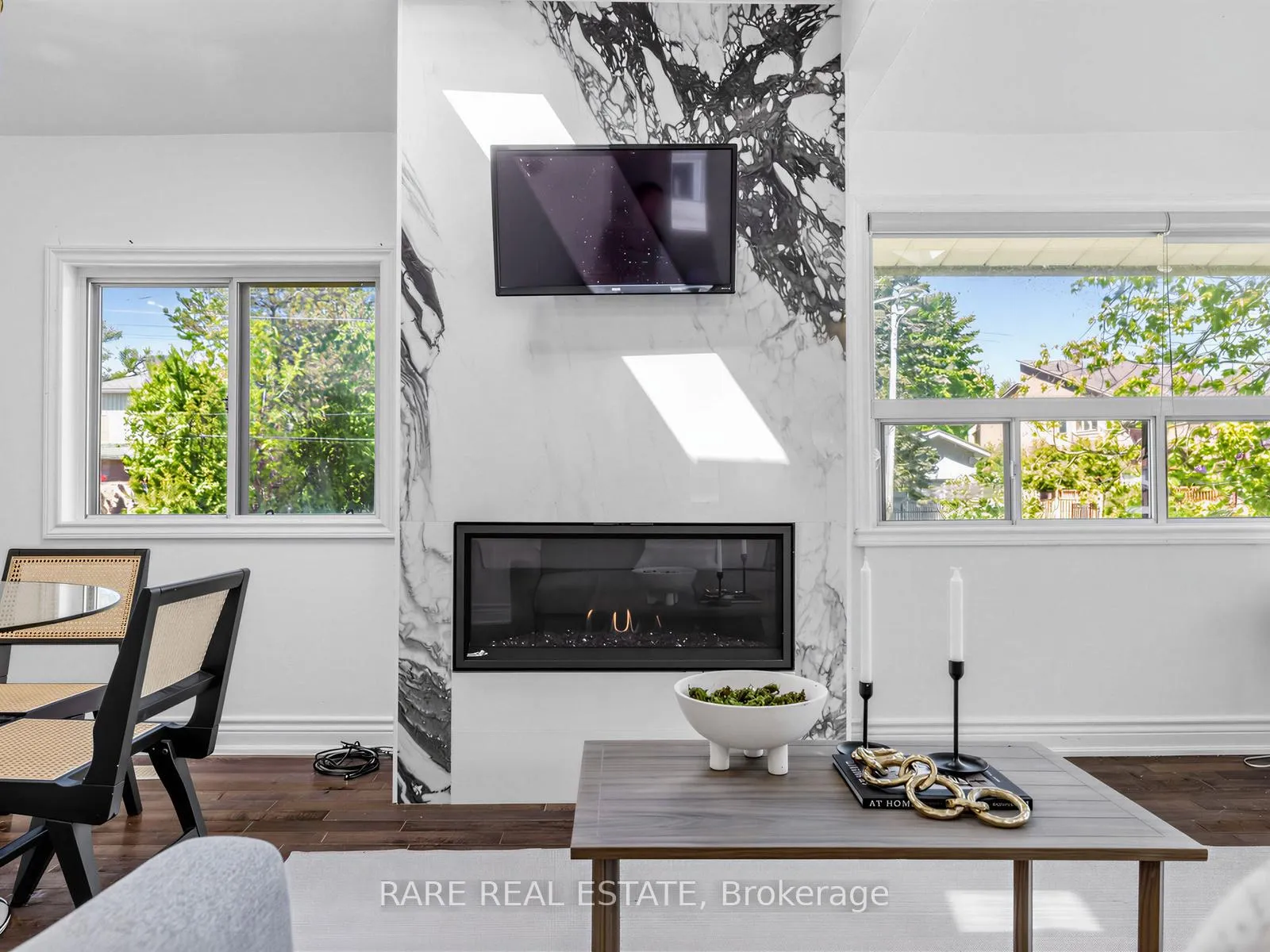 Photo 6 of 205 Beach Road, Georgina, Keswick North — HOMEH